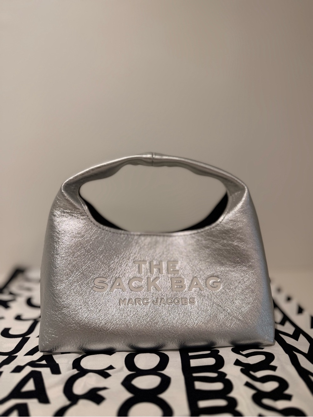 nwt marc jacobs the mini sack bag - silver